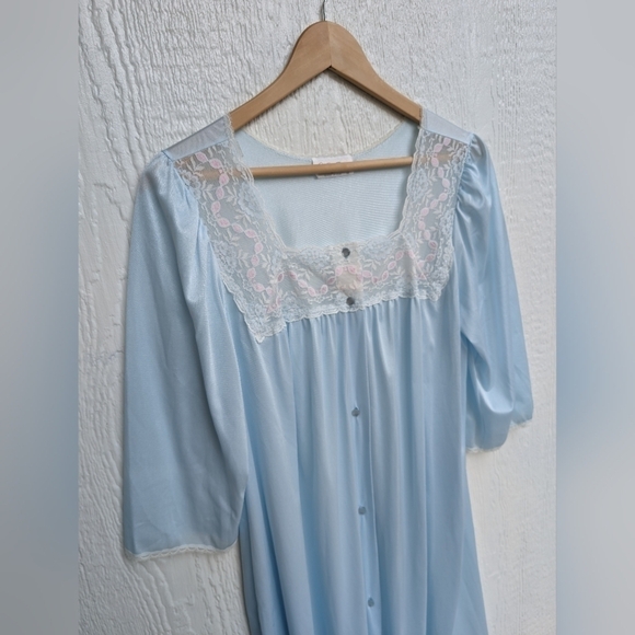 Vintage Vanity Fair Blue Lacy Cottagecore Victorian Satin Nightie Nightgown Med - Picture 2 of 5